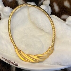 Bib gold tone choker
